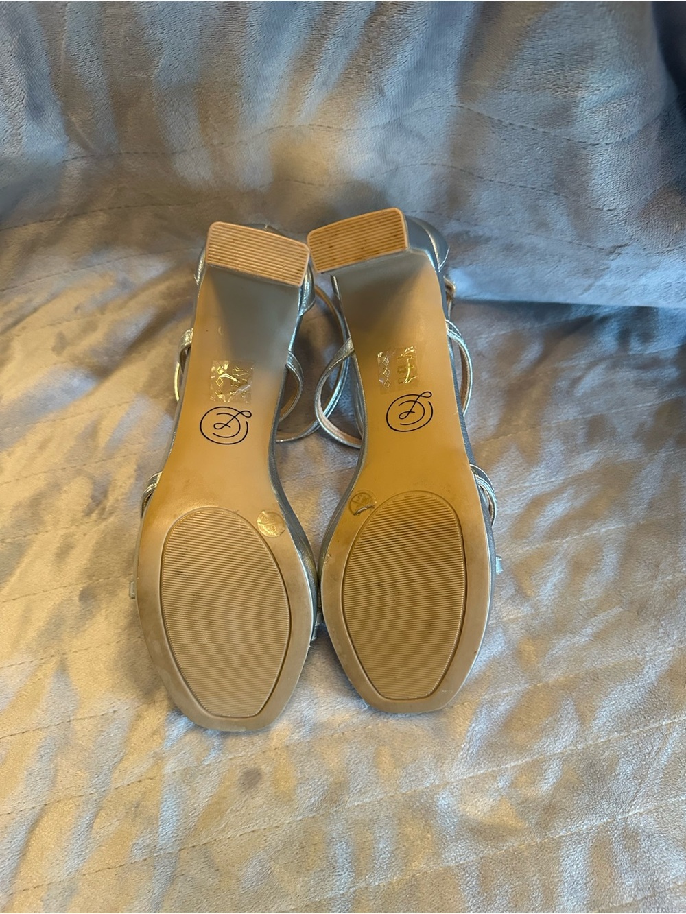 Chinese Laundry Taryn Silver Strappy Block Heel Sandals - Picture 4 of 4